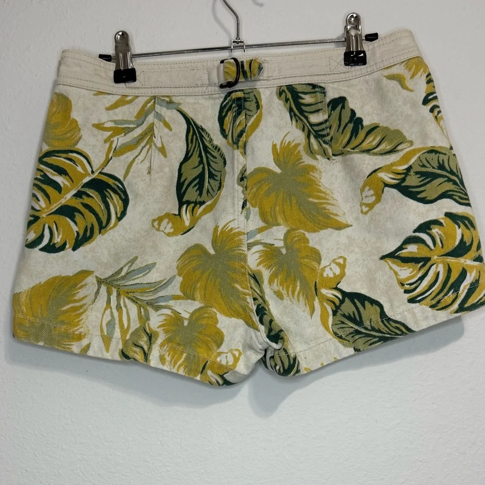 We The Free Cream and Green Leaf Print High Waist Shorts - Picture 2 of 3